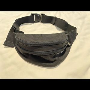 Dakine Black Fanny Pack